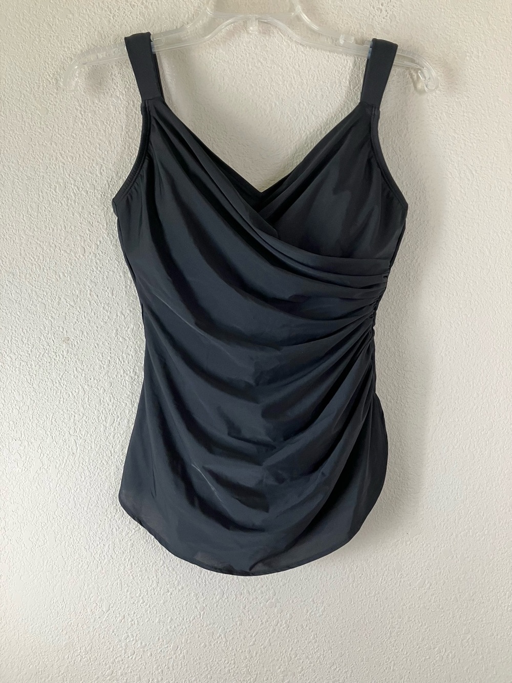 NEW LANDS’ END SlenderSuit One Piece Skirted Low Leg Swimsuit 6P UPF Black Beach
